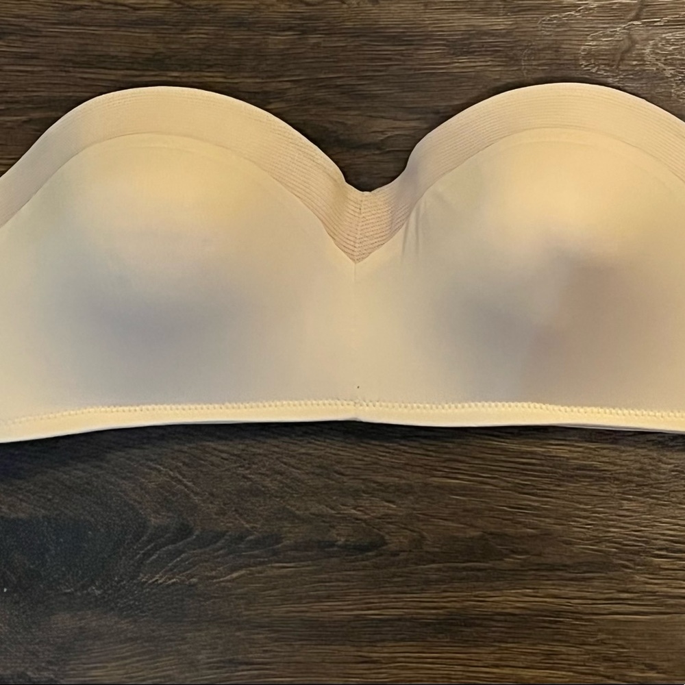 Strapless bra size 36B